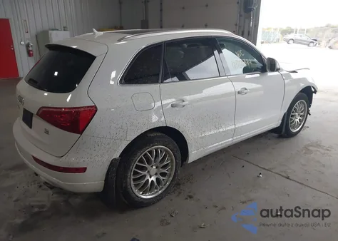 2010 Audi Q5 3.2 Premium из США, поврежденный, VIN WA1LKAFP1AA104830